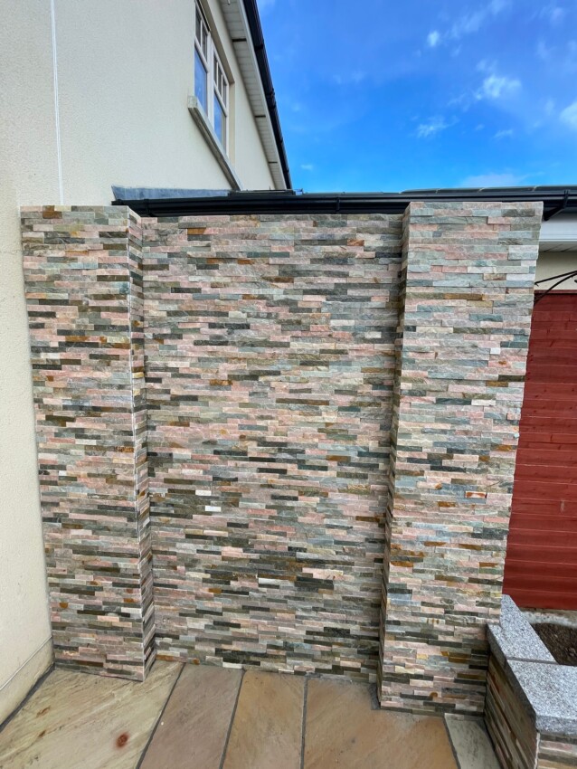 wall multi colour stones